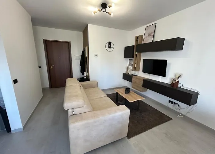 Modern Apartment, Terrace, Ac And Wifi