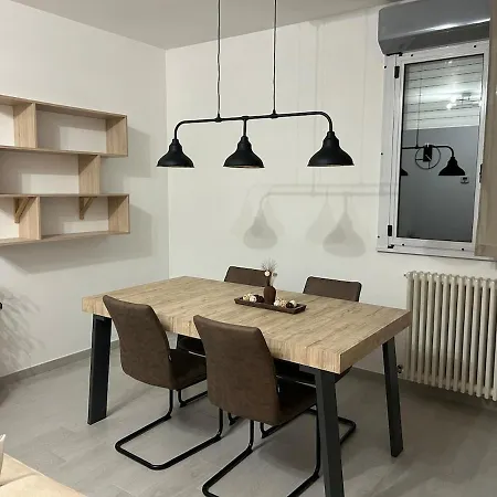 아파트 Modern Apartment, Terrace, Ac And Wifi